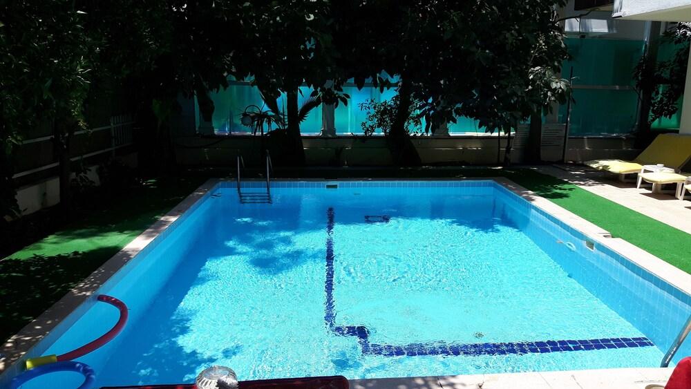 Kafkas Hotel Antalya Extérieur photo