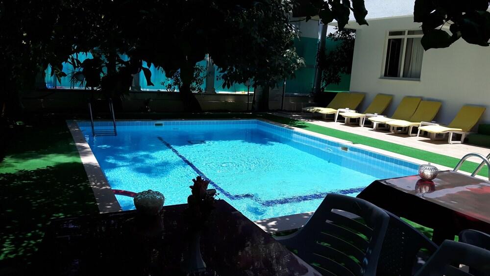 Kafkas Hotel Antalya Extérieur photo